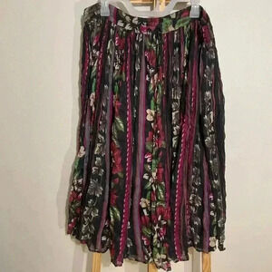 Short circuit vintage ,floral skirt,one size/free Size ,tie front can be cinched